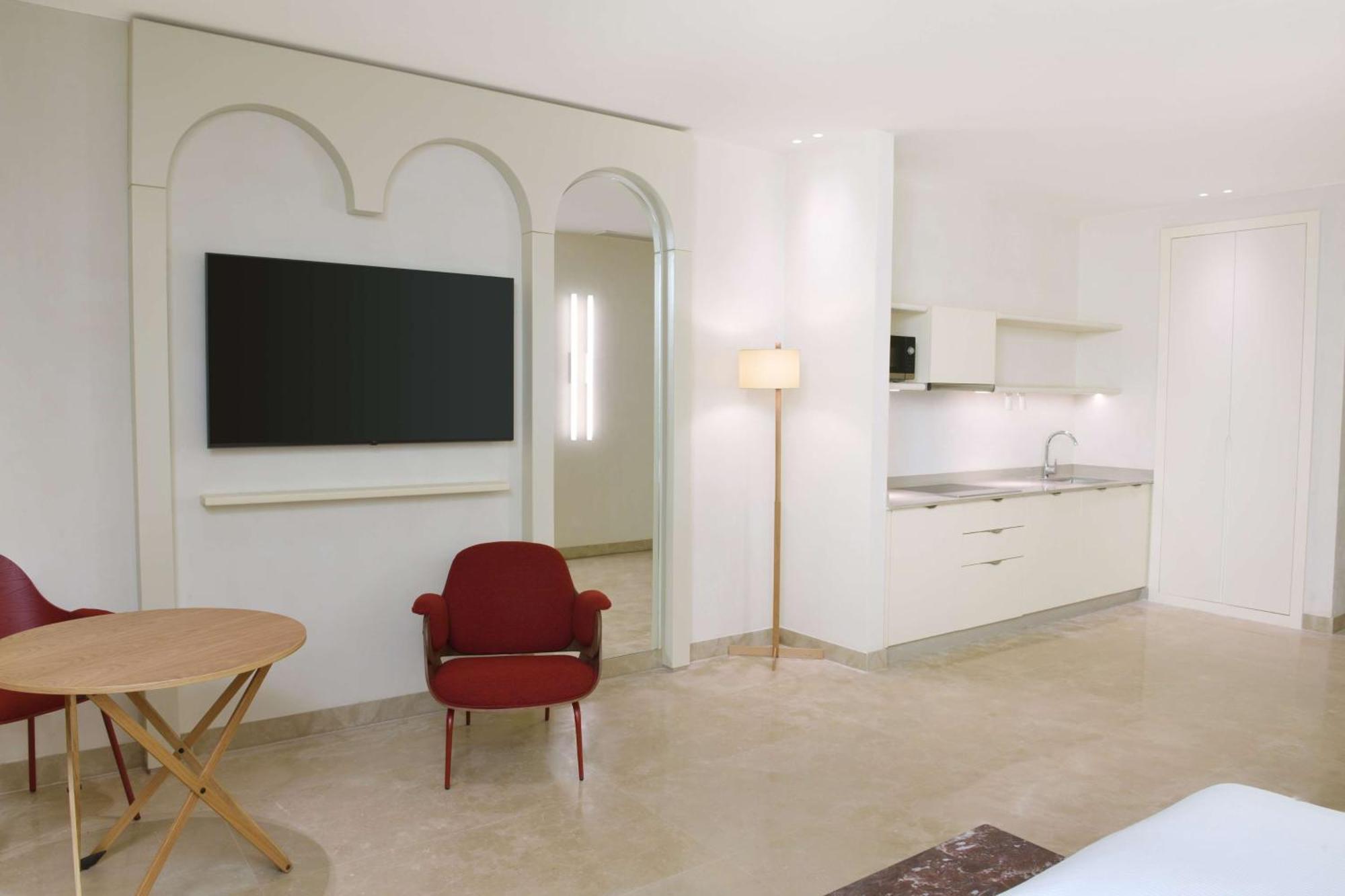 Doubletree By Hilton Ben Guerir Hotel & Residences Benguerir Eksteriør billede