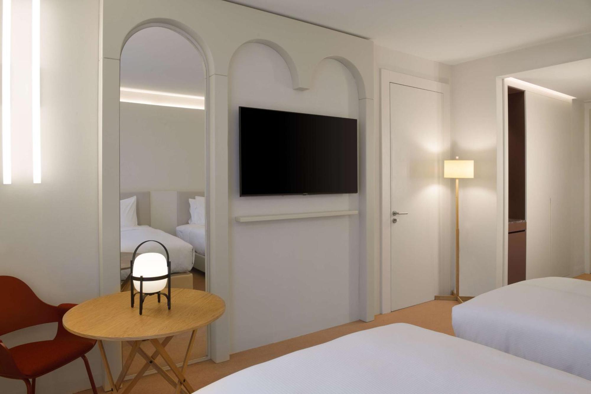 Doubletree By Hilton Ben Guerir Hotel & Residences Benguerir Eksteriør billede
