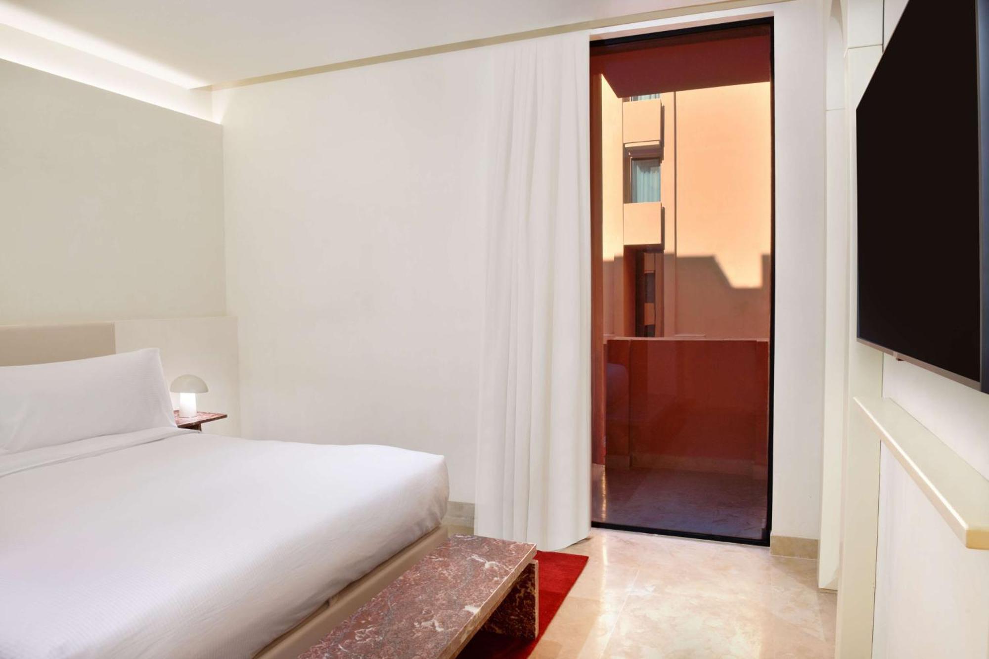 Doubletree By Hilton Ben Guerir Hotel & Residences Benguerir Eksteriør billede