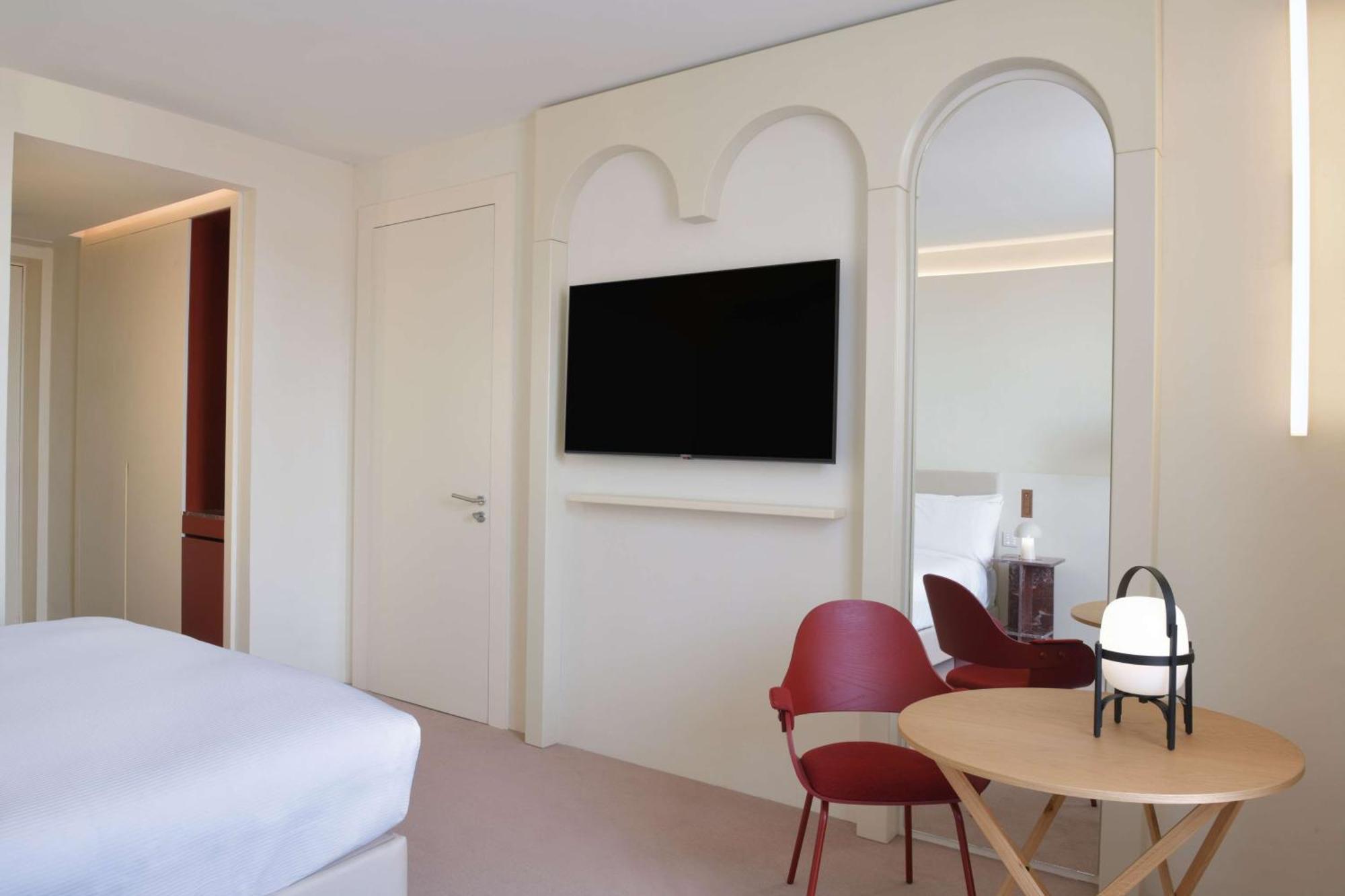 Doubletree By Hilton Ben Guerir Hotel & Residences Benguerir Eksteriør billede
