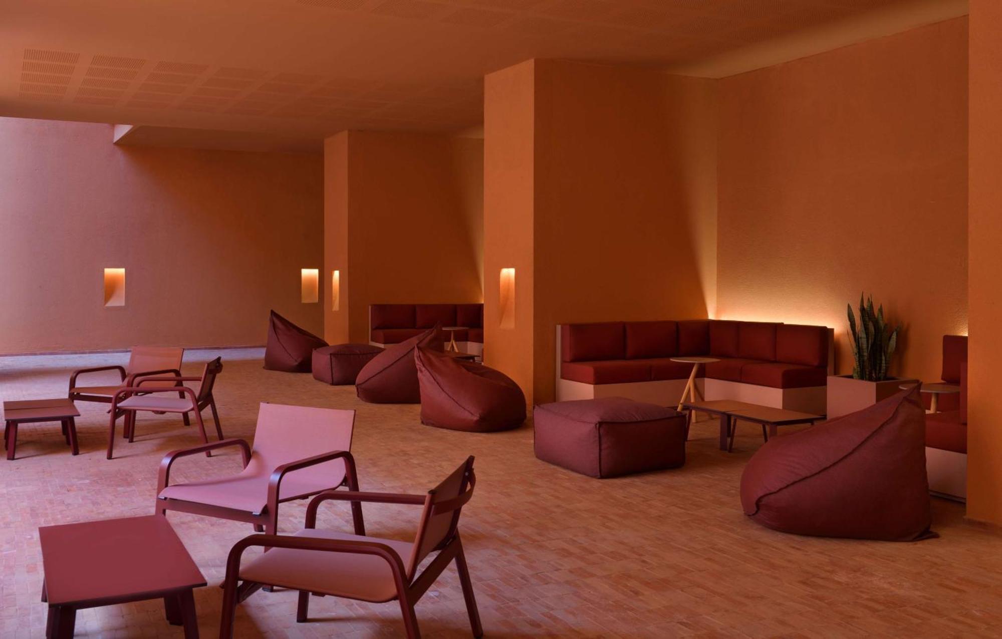 Doubletree By Hilton Ben Guerir Hotel & Residences Benguerir Eksteriør billede