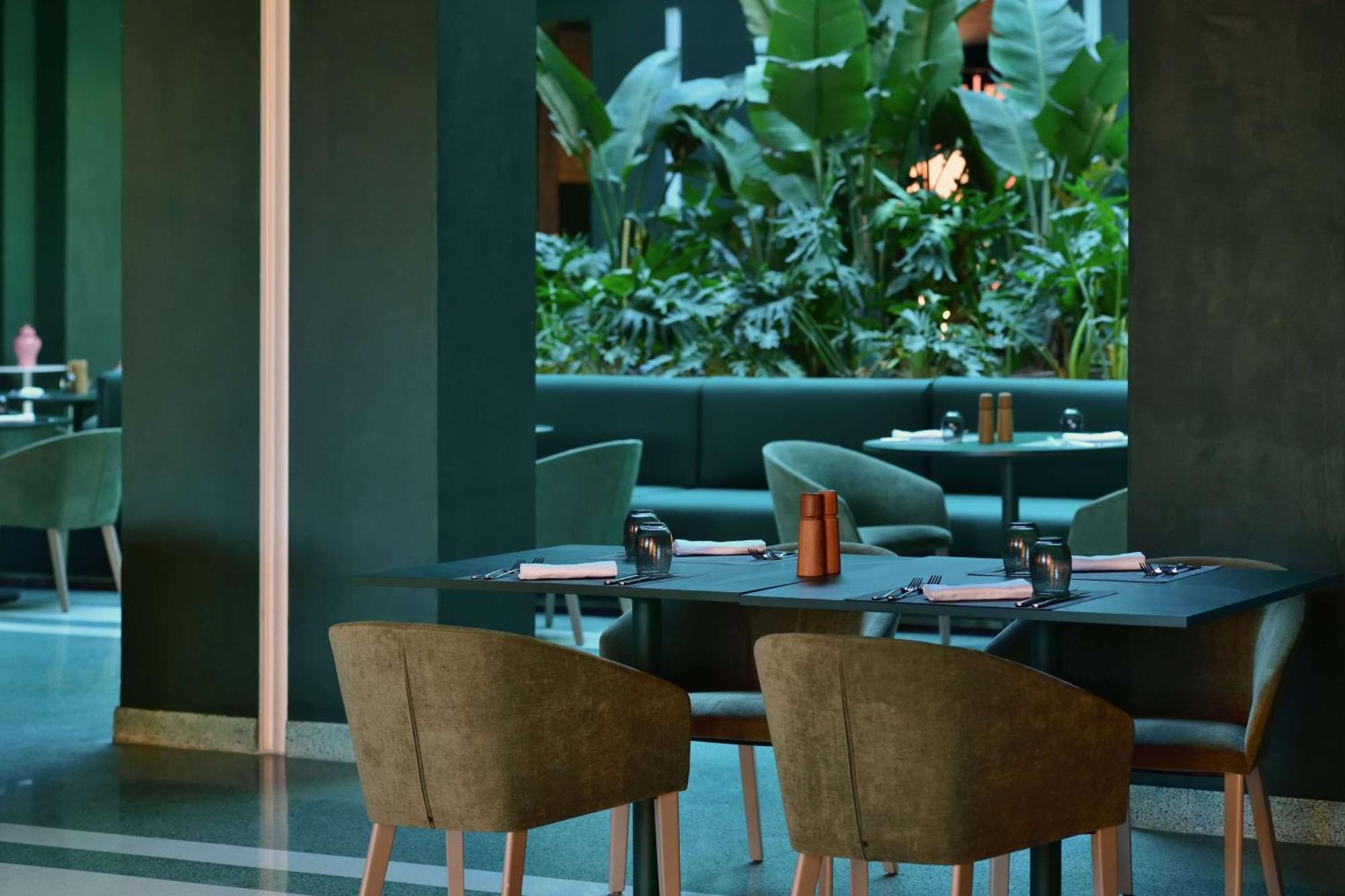 Doubletree By Hilton Ben Guerir Hotel & Residences Benguerir Eksteriør billede